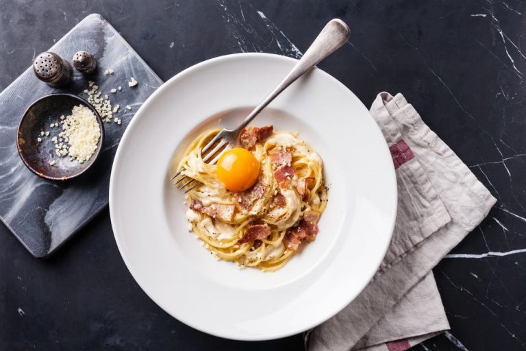 Σπαγγέτι Kαρμπονάρα – Αυθεντική Συνταγή