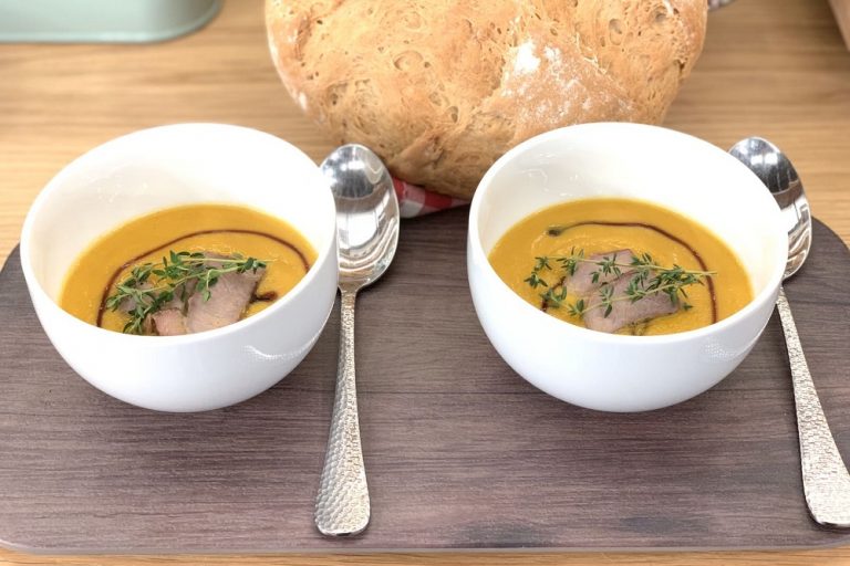 Pumpkin soup with apaki