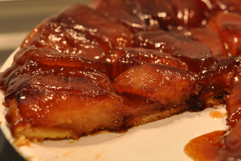 Upside down apple tarte (Tarte tatin)