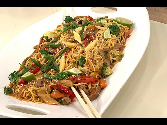 Stir fry noodles με μοσχάρι