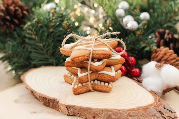 Χριστουγεννιάτικα μπισκότα με τζίντζερ και πορτοκάλι | Εύκολα και τραγανά