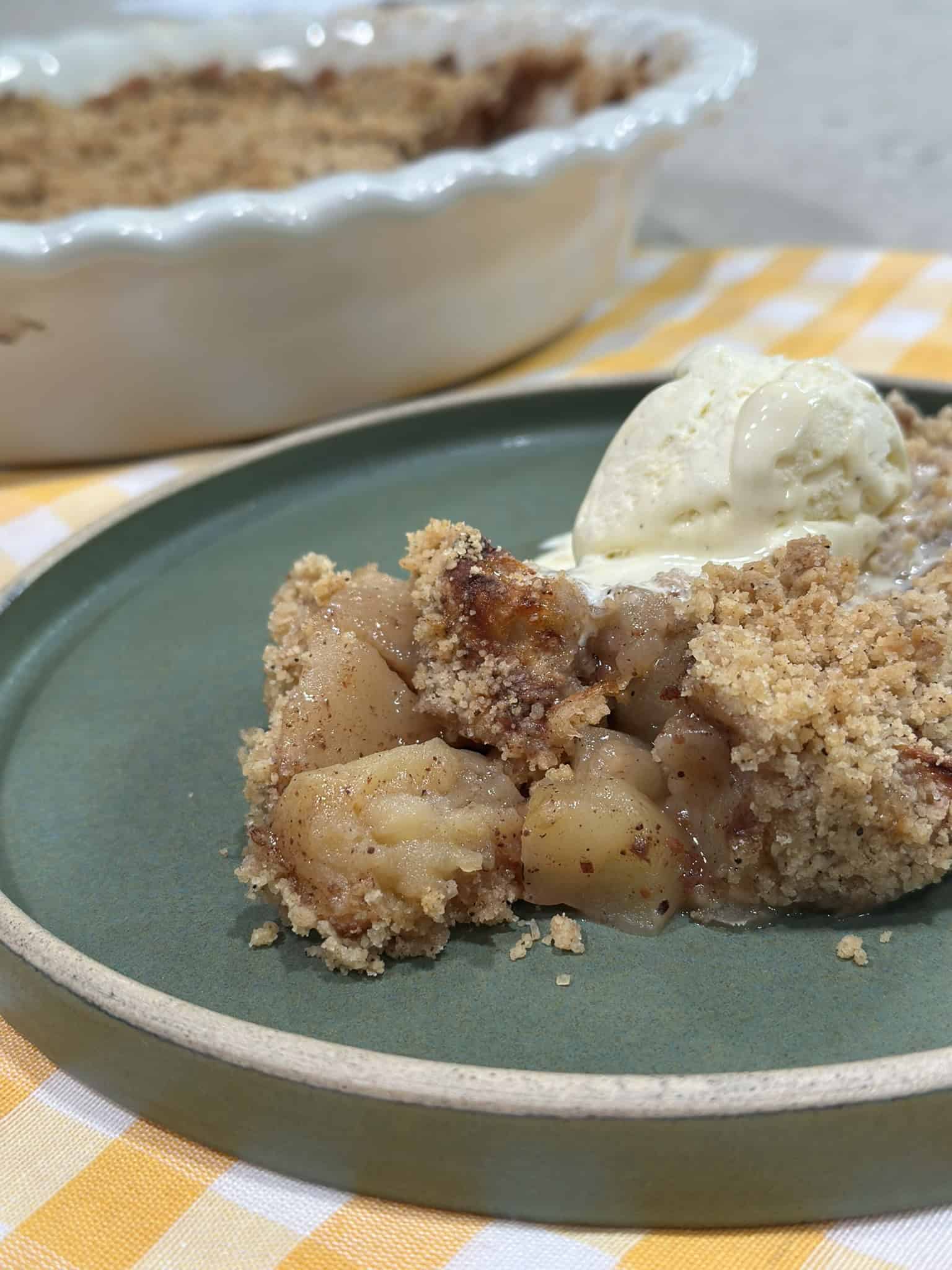 μηλόπιτα της τεμπέλας με crumble