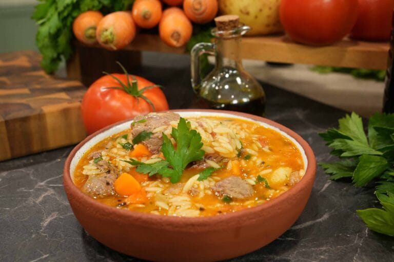 Σούπα μοσχάρι με κριθαράκι