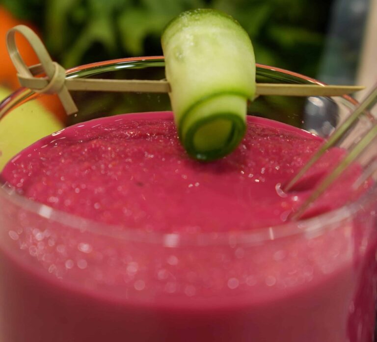 Θρεπτικό smoothie με παντζάρι και γιαούρτι