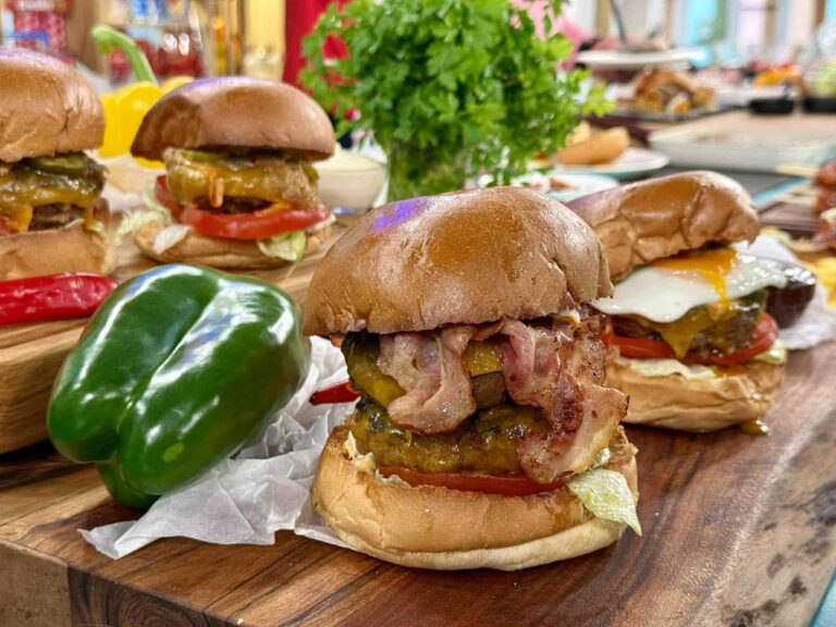 Ζουμερό burger με βουβαλίσιο κιμά