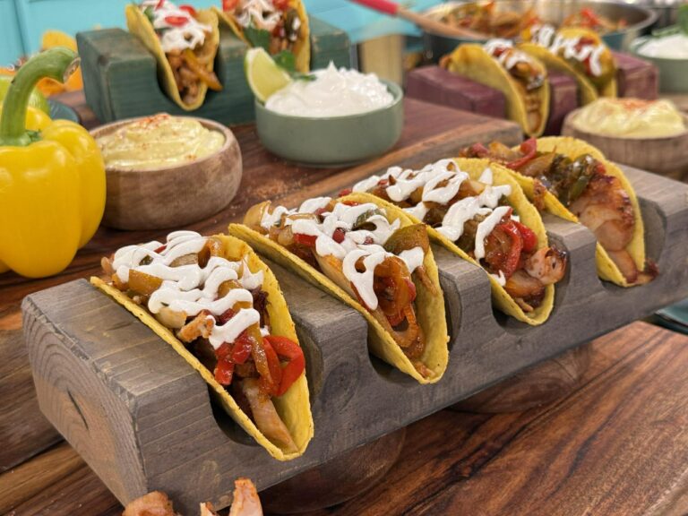 Εύκολα μεξικάνικα tacos με κοτόπουλο και αβοκάντο
